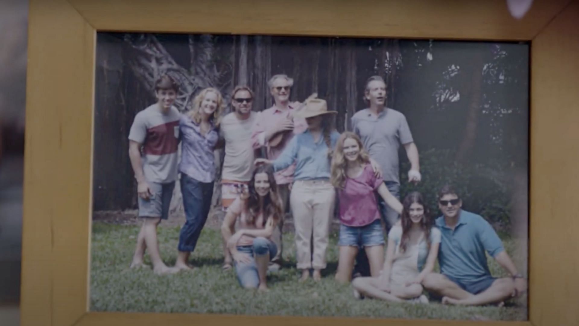 A still from season 3 (Image via YouTube/Netflix)